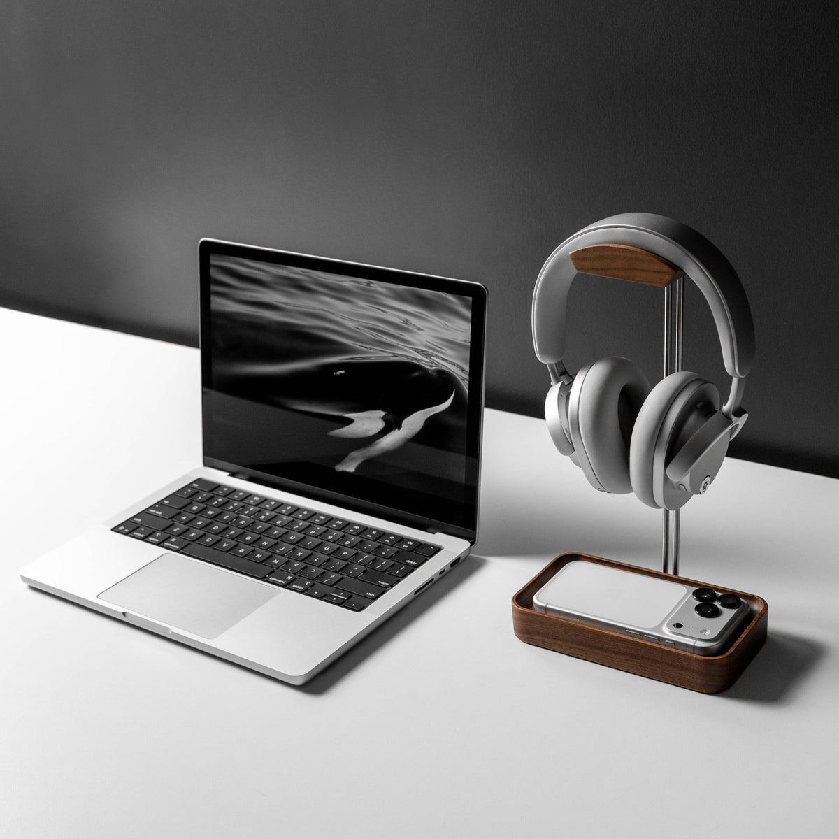 Headphone Stand | Walnut Wood