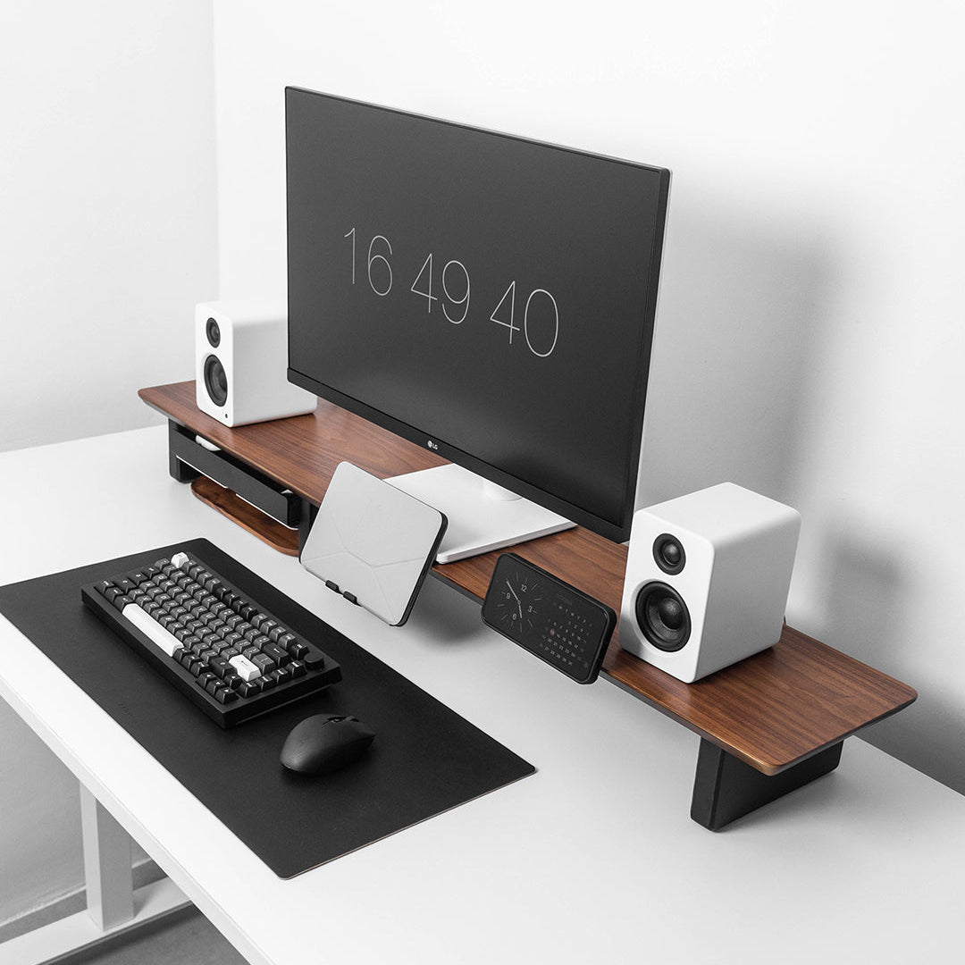 Desk Setup Cockpit | Walnut