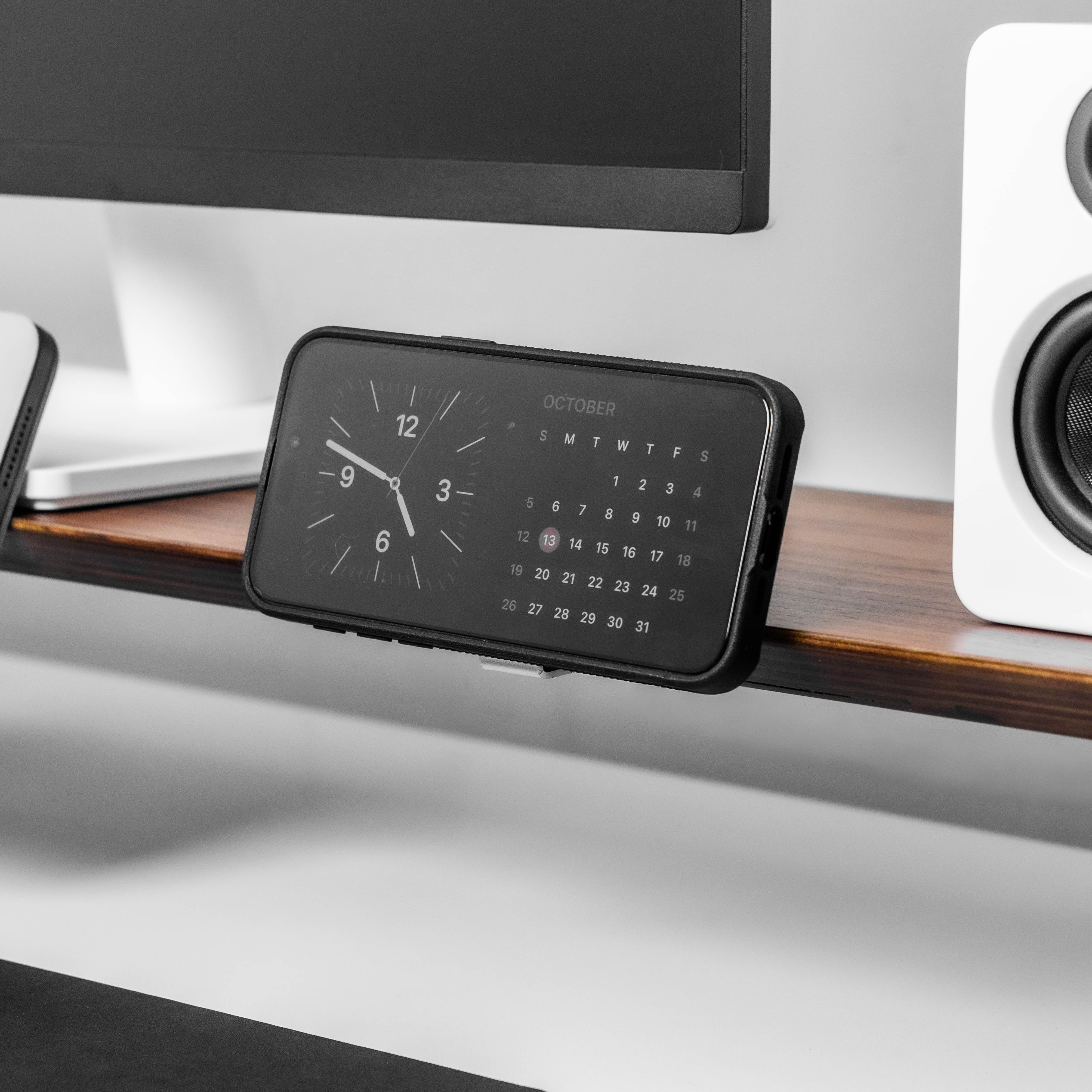 MagSafe Holder for Cockpit Setup